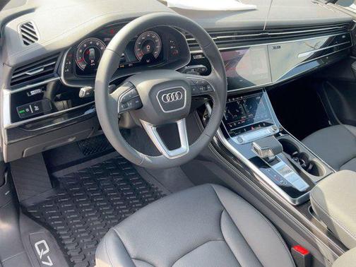 2026 Audi Q7 55 Premium Plus