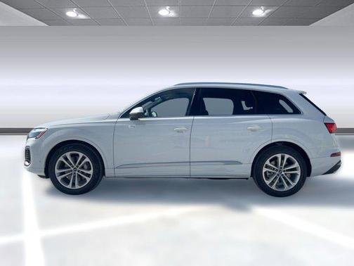 2026 Audi Q7 55 Premium Plus