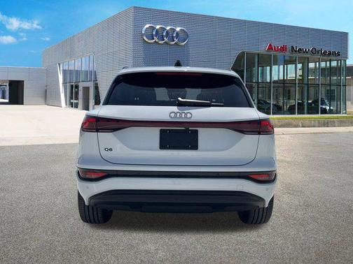 2025 Audi Q6 e-tron Premium