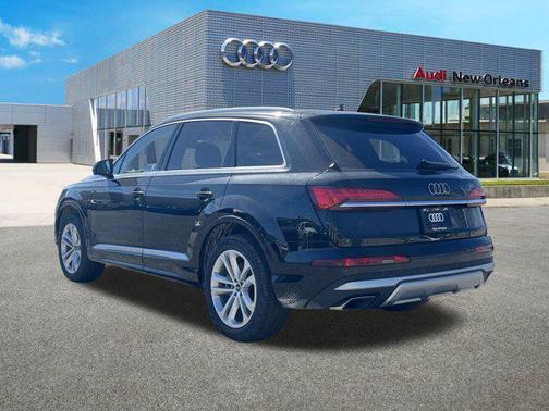 2025 Audi Q7 55 Premium Plus