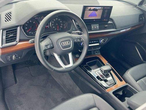 2023 Audi Q5 40 Premium