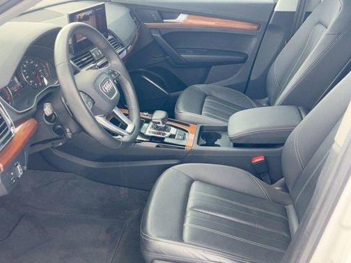 2023 Audi Q5 40 Premium