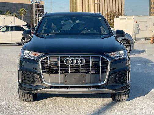 2023 Audi Q7 45 Premium