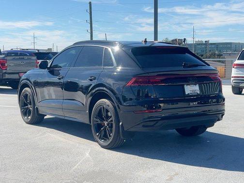 2023 Audi Q8 55 Premium