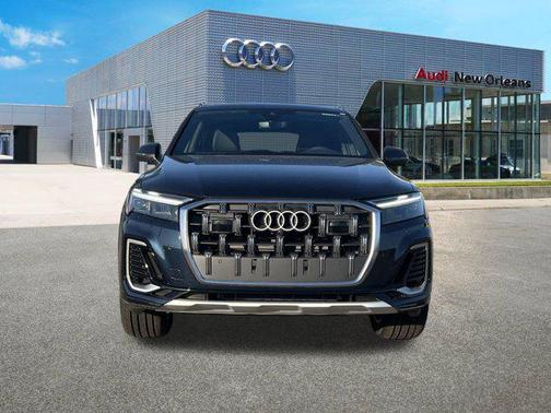 2025 Audi Q7 45 Premium