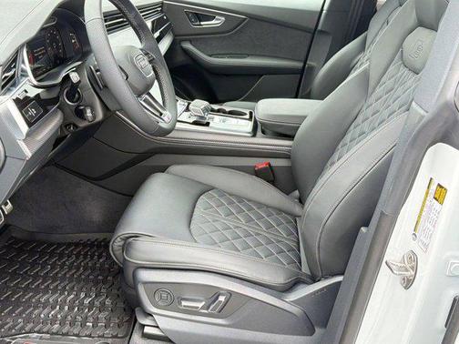 Glacier White Metallic 2026 Audi SQ8 4.0T Premium Plus