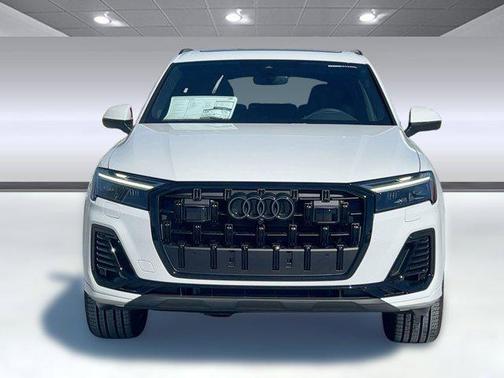2026 Audi Q7 45 Premium