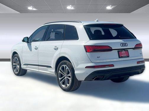 2026 Audi Q7 45 Premium