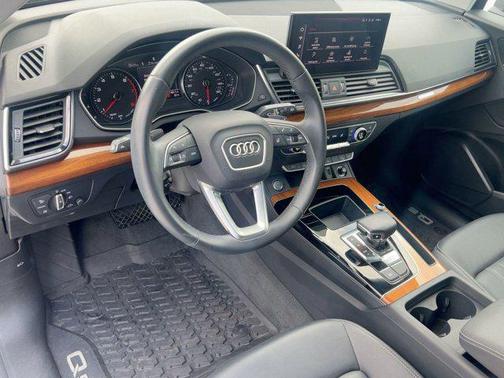 2023 Audi Q5 40 Premium
