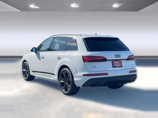 2026 Audi Q7 55 Premium Plus