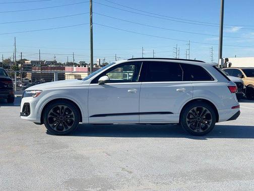 2026 Audi Q7 55 Premium Plus