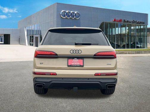 2025 Audi Q7 55 Premium Plus