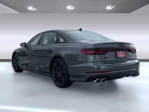 2025 Audi S8 4.0T
