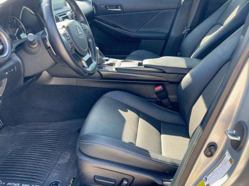 2022 Lexus IS 300 Base