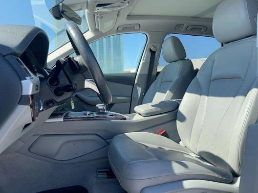 2019 Audi Q7 45 Premium Plus