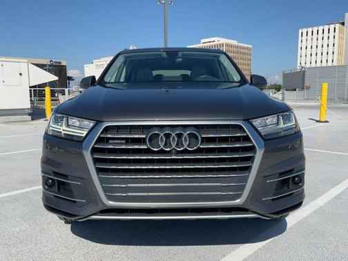 2019 Audi Q7 45 Premium Plus