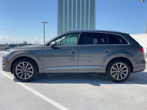 2019 Audi Q7 45 Premium Plus