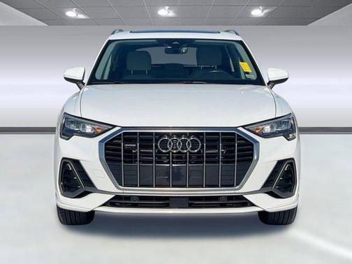 2022 Audi Q3 45 S line Premium