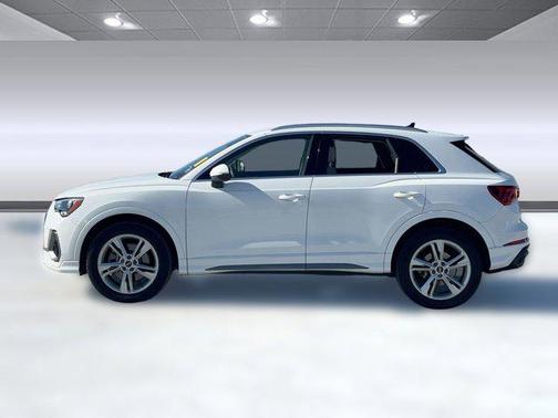 2022 Audi Q3 45 S line Premium