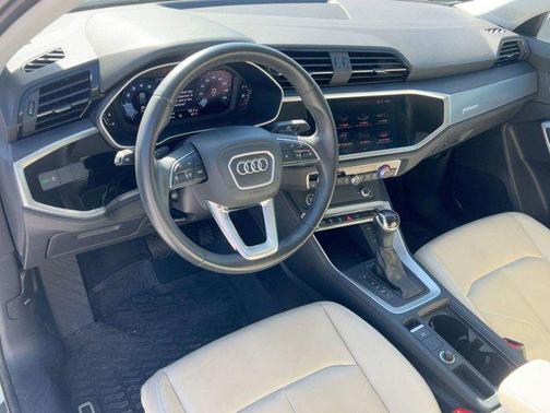 2022 Audi Q3 45 S line Premium