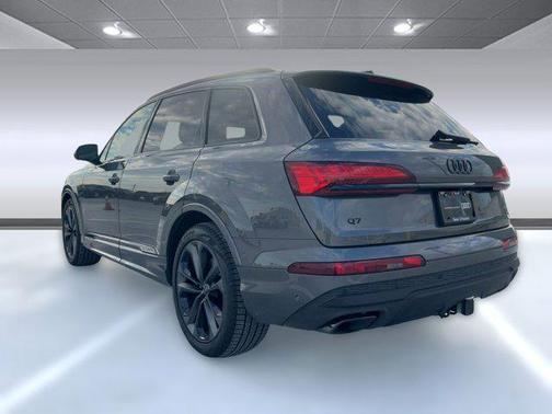 2025 Audi Q7 55 Premium Plus