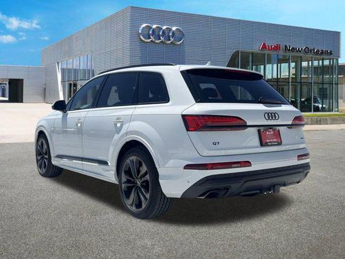 2025 Audi Q7 55 Prestige