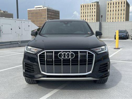 2022 Audi Q7 55 Premium Plus