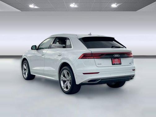 2023 Audi Q8 55 Premium Plus