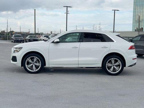 2023 Audi Q8 55 Premium Plus