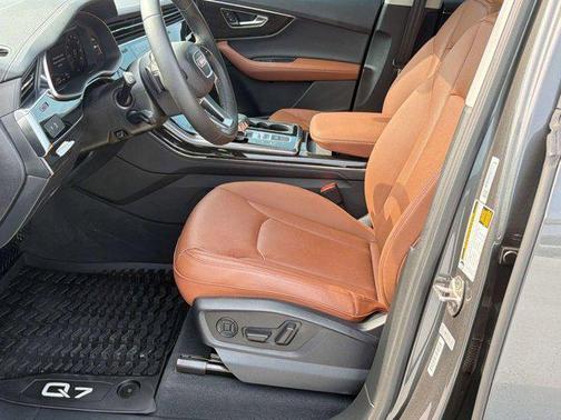 Samurai Gray Metallic 2023 Audi Q7 45 Premium Plus