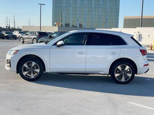 2023 Audi Q5 40 Premium