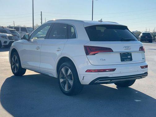 2023 Audi Q5 40 Premium