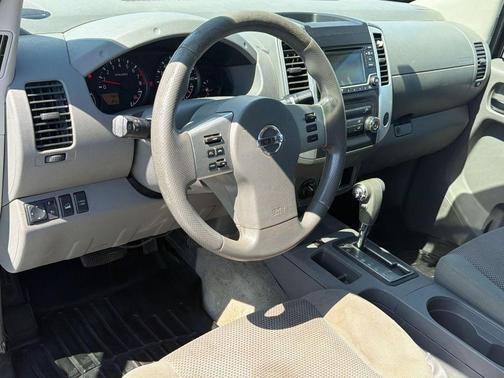 Glacier White 2015 Nissan Frontier SV