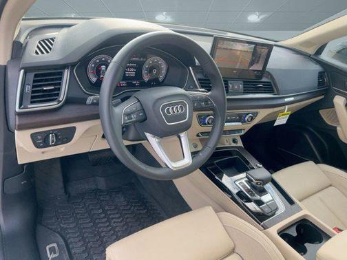 2025 Audi Q5 45 S line Premium Plus