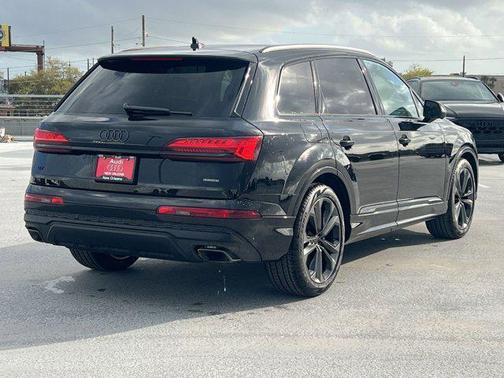 2026 Audi Q7 55 Premium Plus