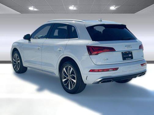 2022 Audi Q5 45 S line Premium Plus
