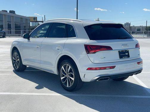 2022 Audi Q5 45 S line Premium Plus