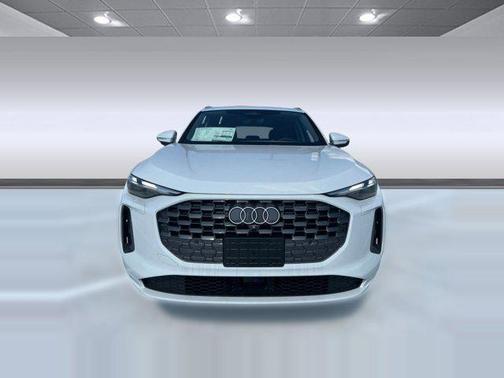 2025 Audi Q5 Premium TFSI quattro S tronic