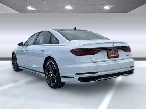 2025 Audi A8 L 55 TFSI quattro Tiptronic
