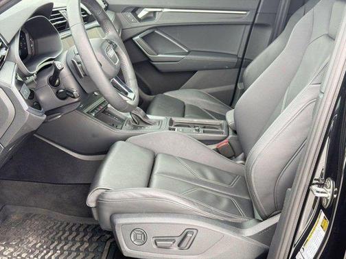 Mythos Black Metallic 2024 Audi Q3 Premium 45 TFSI S line quattro Tiptronic