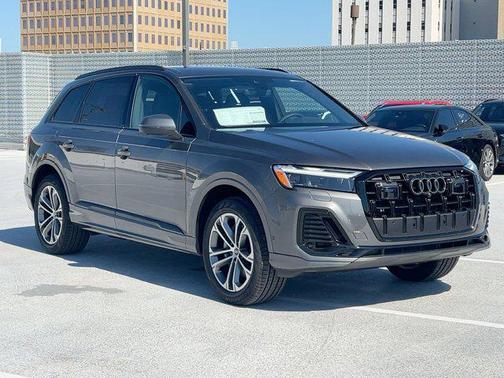 2026 Audi Q7 45 Premium