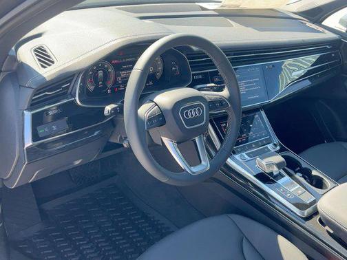 2026 Audi Q7 45 Premium