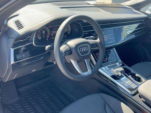 2026 Audi Q7 45 Premium