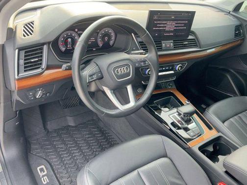 2023 Audi Q5 45 S line Premium Plus