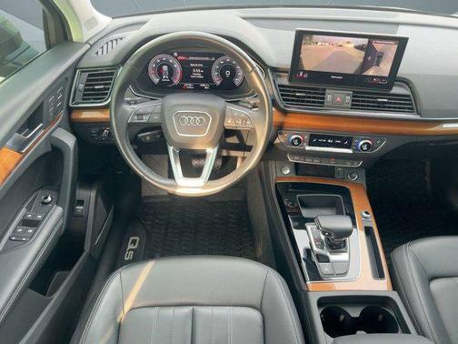 2023 Audi Q5 45 S line Premium Plus