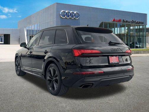 2025 Audi Q7 55 Premium Plus
