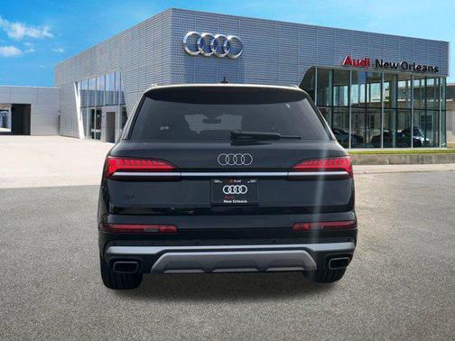 2025 Audi Q7 55 Prestige