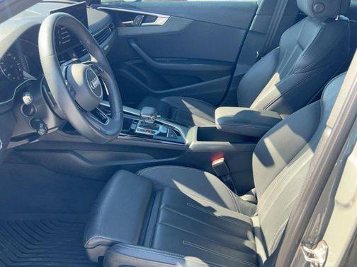 2023 Audi A4 45 S line Premium