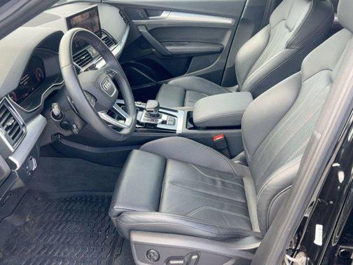 2023 Audi Q5 45 S line Premium Plus