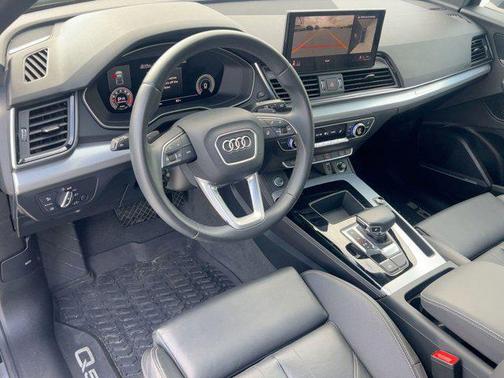 2023 Audi Q5 45 S line Premium Plus